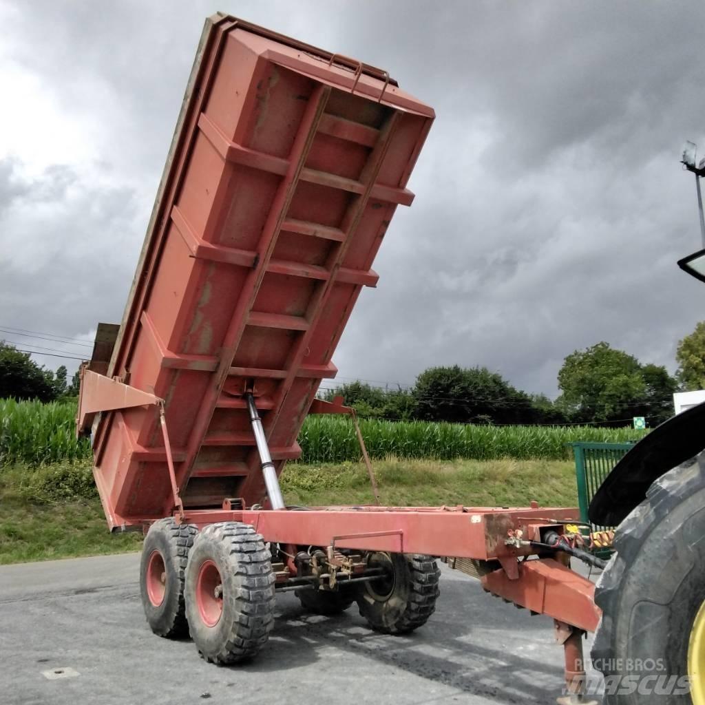IH B14 Tipper trucks