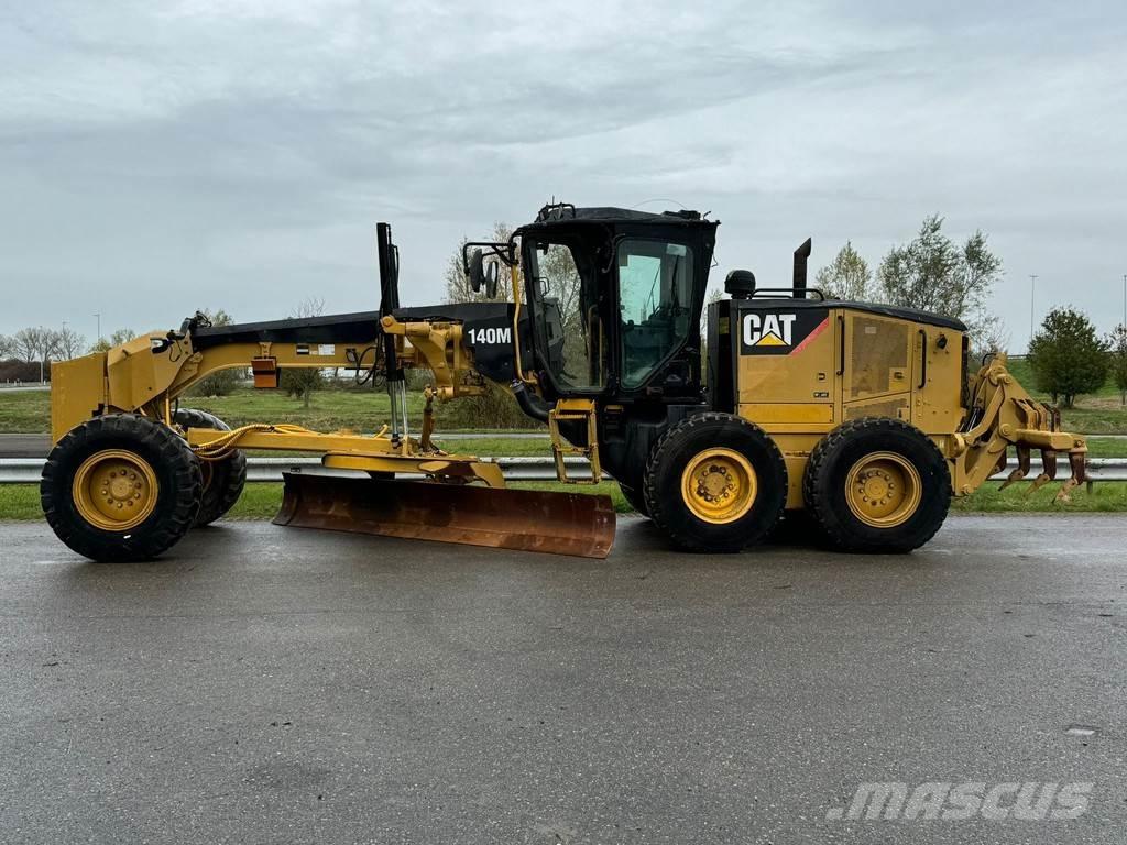 CAT 140M Graders