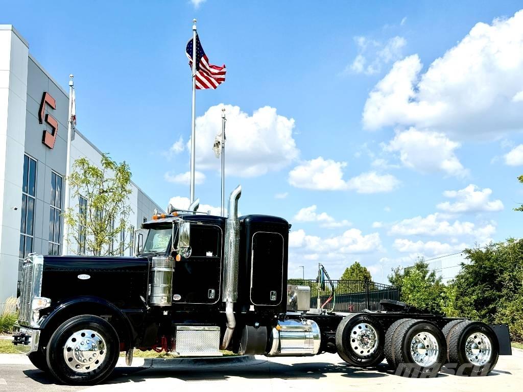 Peterbilt 389 Prime Movers