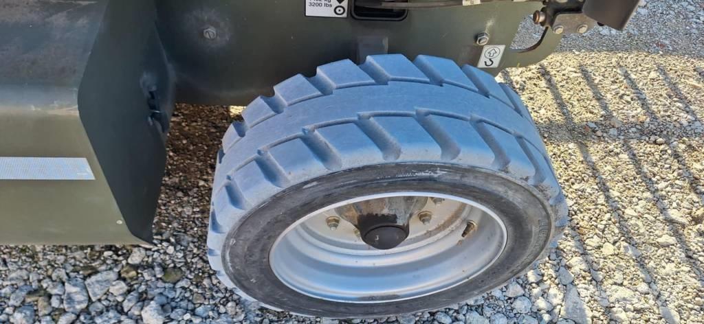 JLG M 3369 Scissor lifts