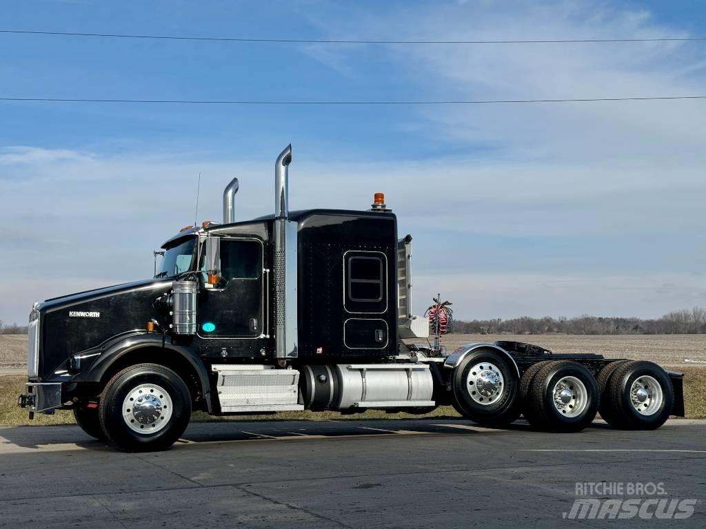 Kenworth T800 Prime Movers