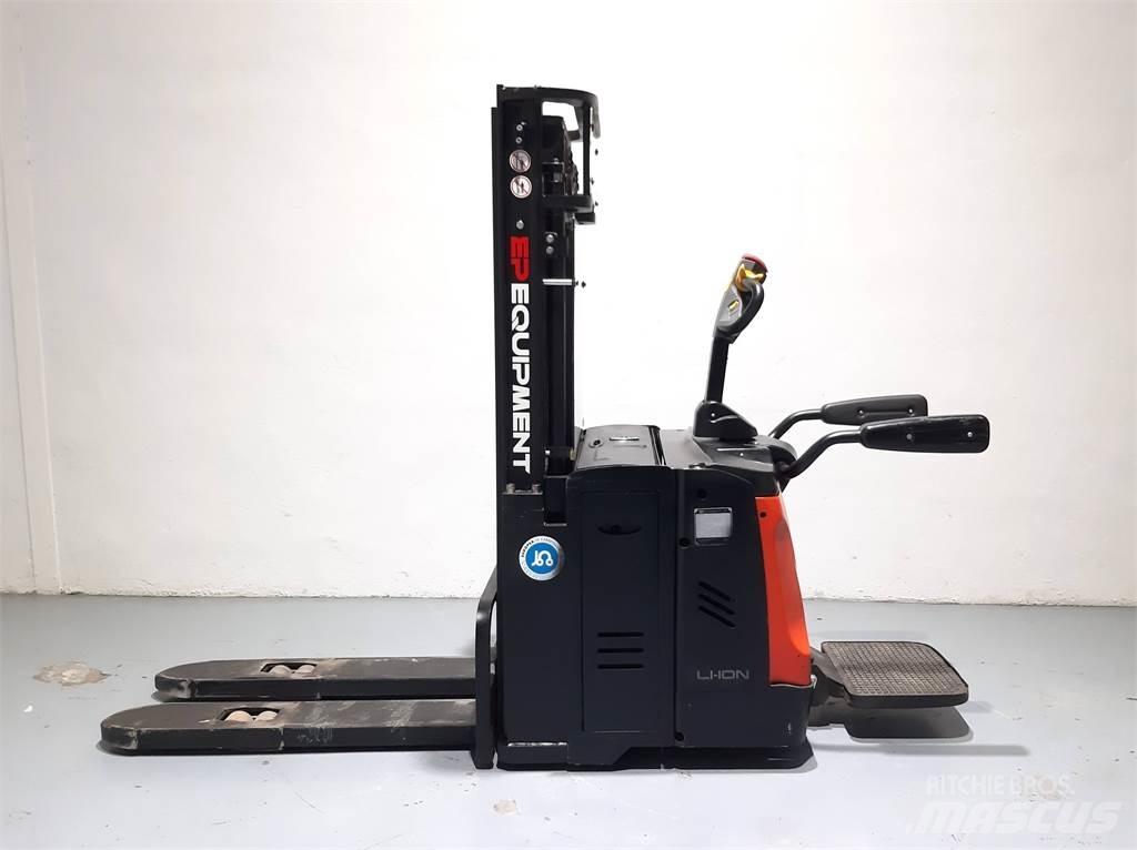  ES16 RSI Pedestrian stacker