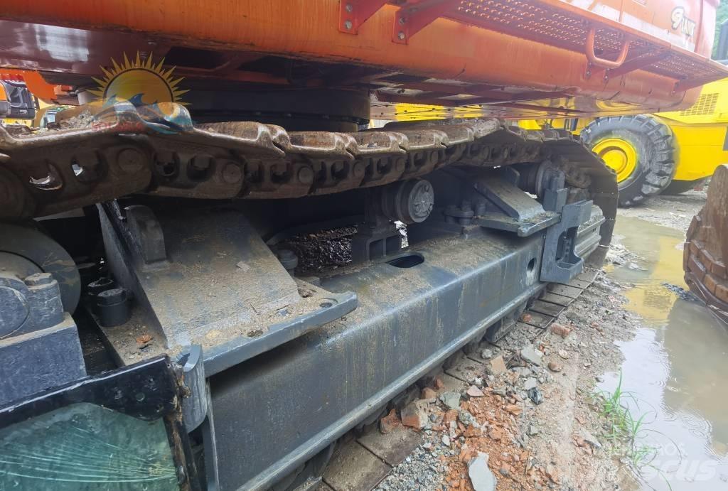 Doosan DX 500 LC Crawler excavators