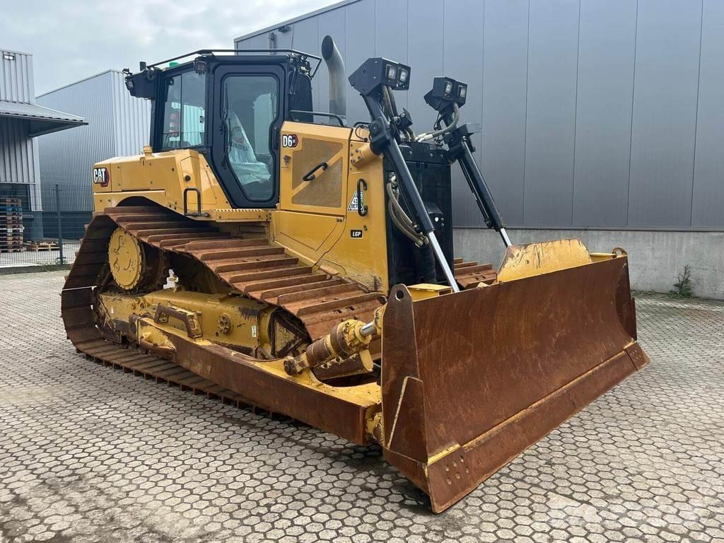 CAT D6XE Crawler dozers