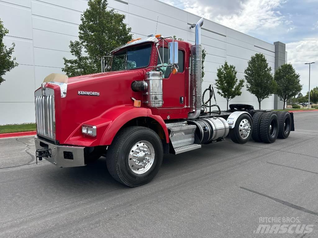 Kenworth T 800 Prime Movers
