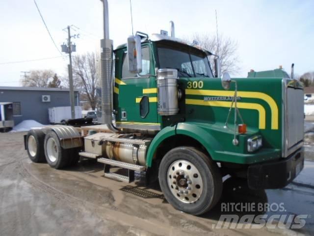 Western Star 4900 SF Prime Movers