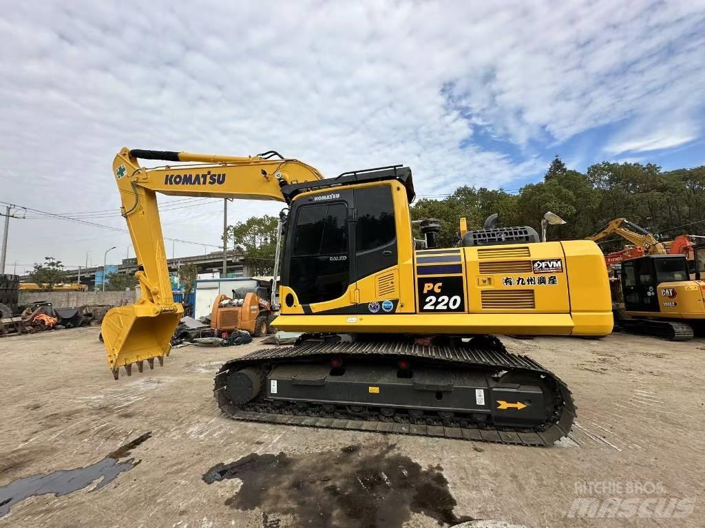 Komatsu PC 220 Crawler excavators