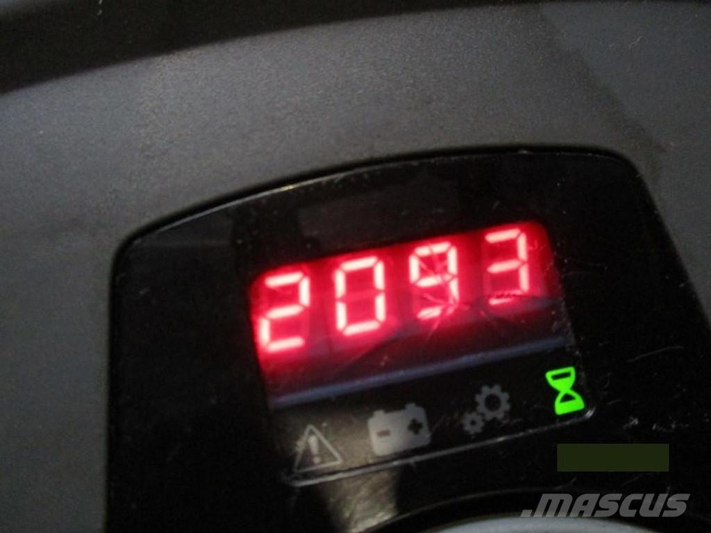 Toyota LPE200 Low lift with platform