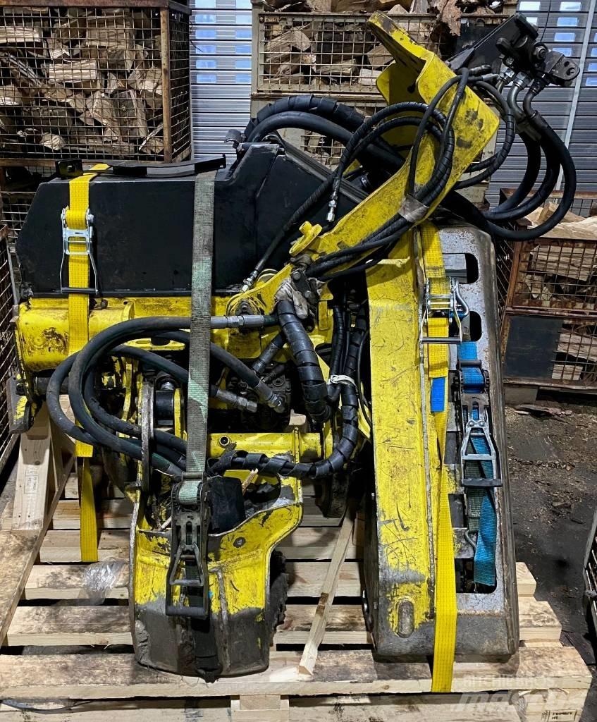 John Deere H 415 Harvester heads