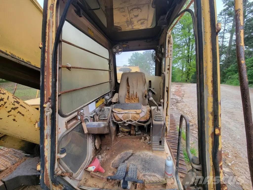 John Deere 992D Crawler excavators