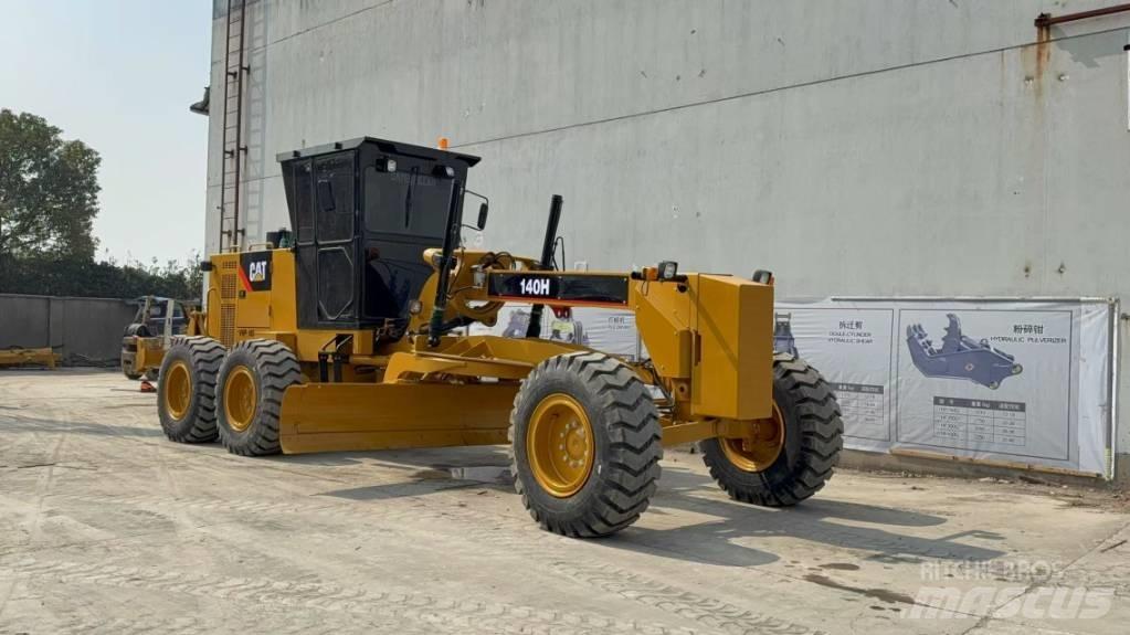 CAT 140H Graders