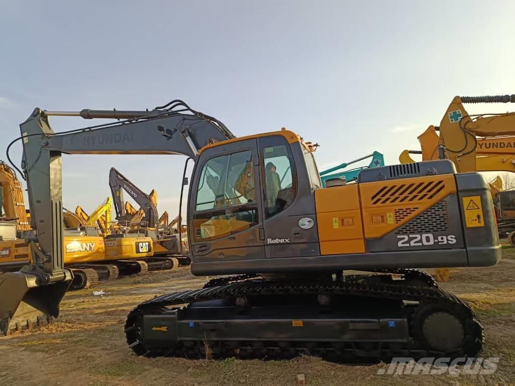 Hyundai 220-9s Crawler excavators