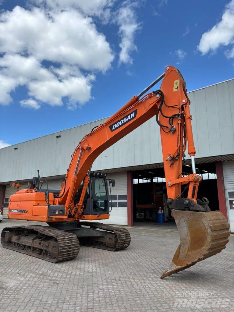 Doosan DX 225 LC-3 Crawler excavators