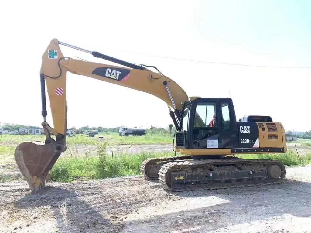 CAT 323 D Crawler excavators