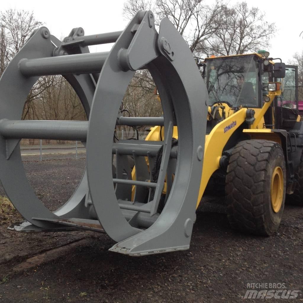 Komatsu WA 470-6 Grapples