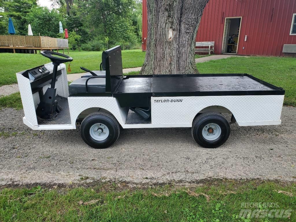 Taylor-Dunn B210 Tow truck
