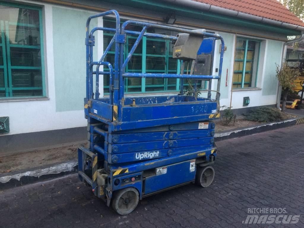 UpRight MX19    V-2783 Used Personnel lifts and access elevators