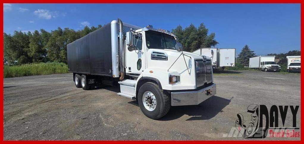 Western Star 4700 SB Prime Movers