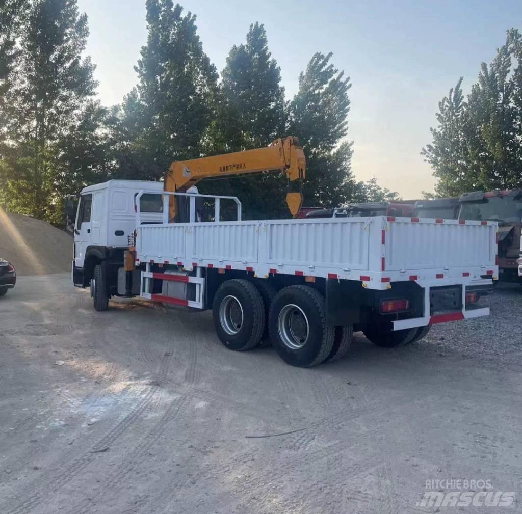 Howo 371 375 Hook lift trucks