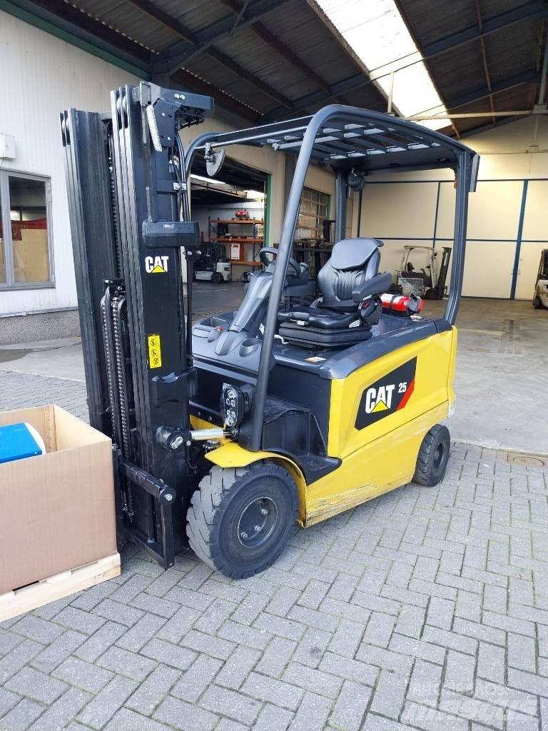 CAT EP25CN Electric forklift trucks