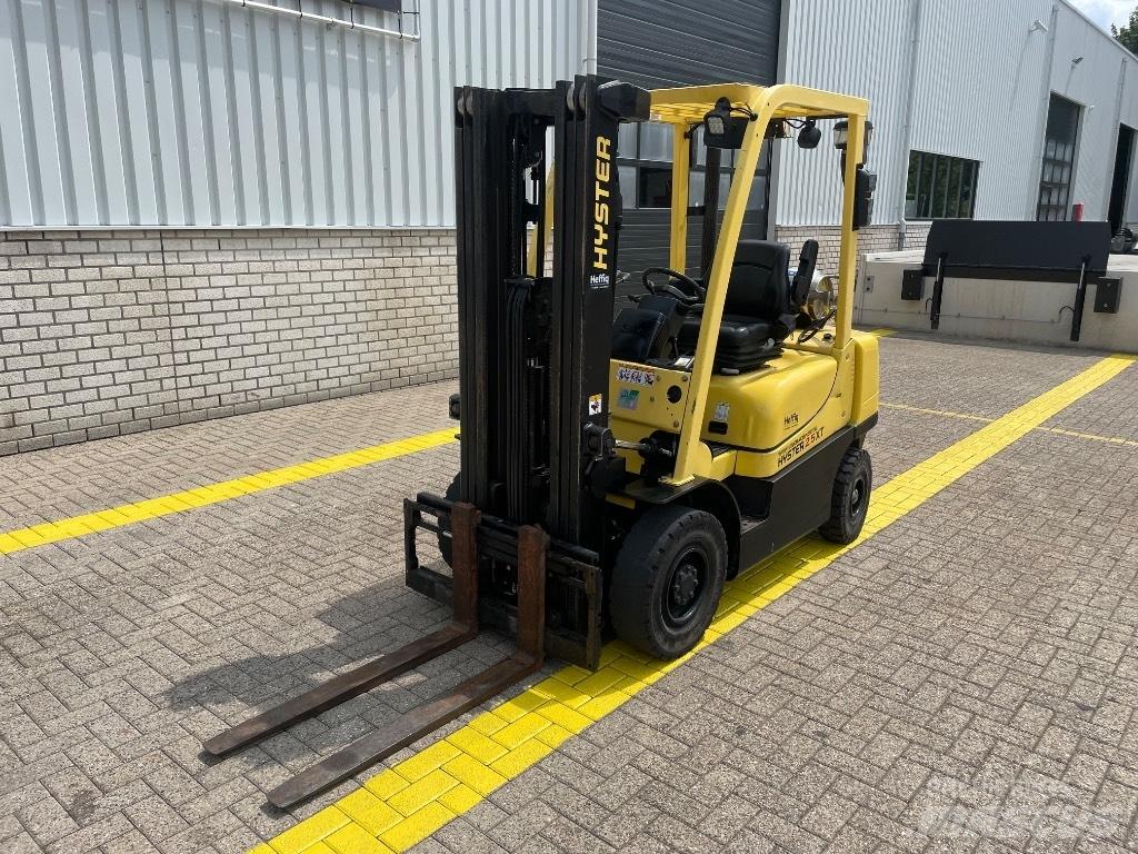 Hyster H 2.5 XT LPG trucks