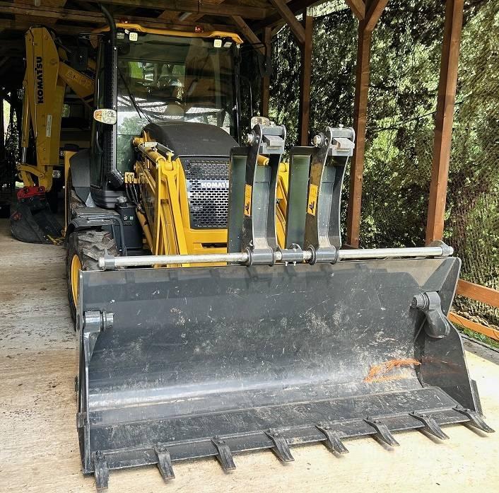 Komatsu WB 93 R 8E0 Backhoe