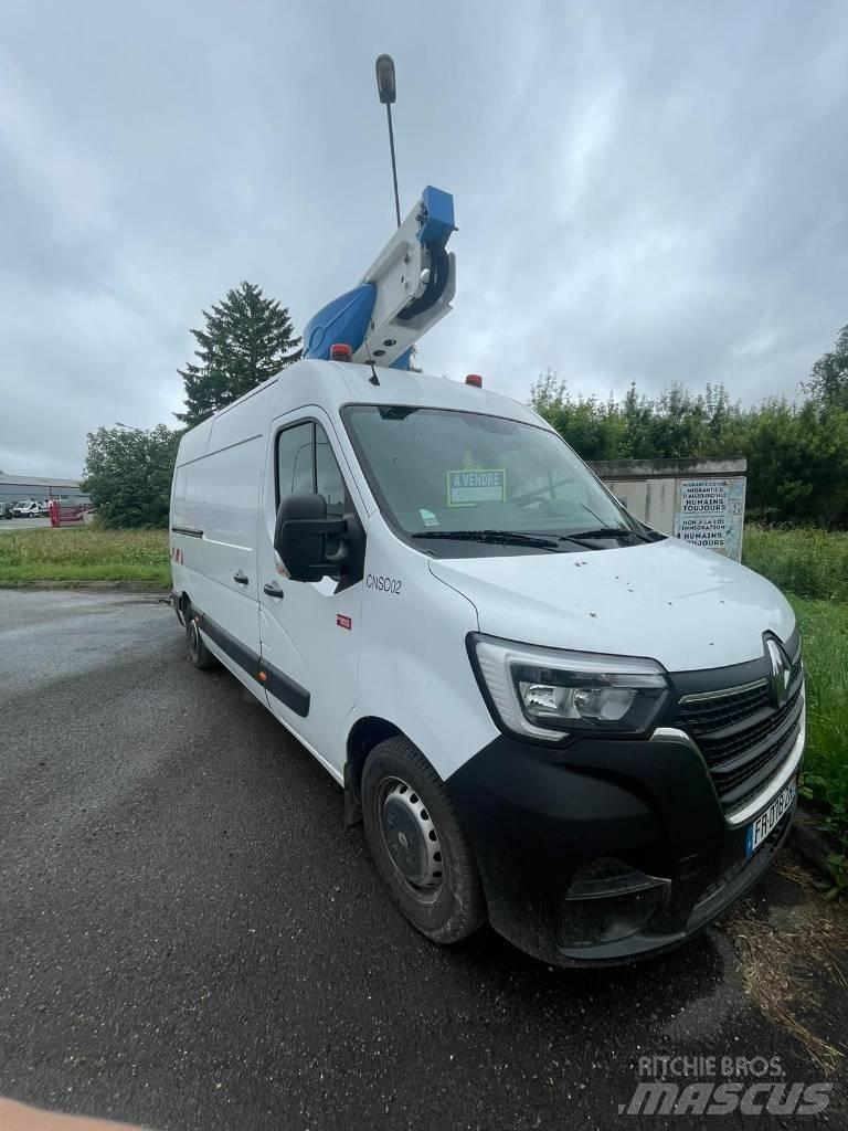 Renault Master Trailer mounted platforms