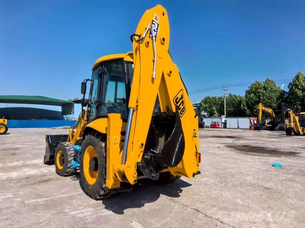 JCB 3CX Backhoe
