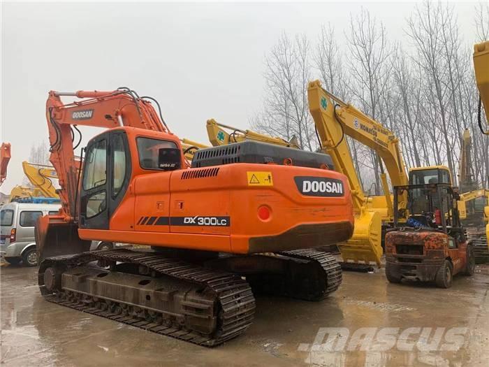 Doosan DX 300 Crawler excavators