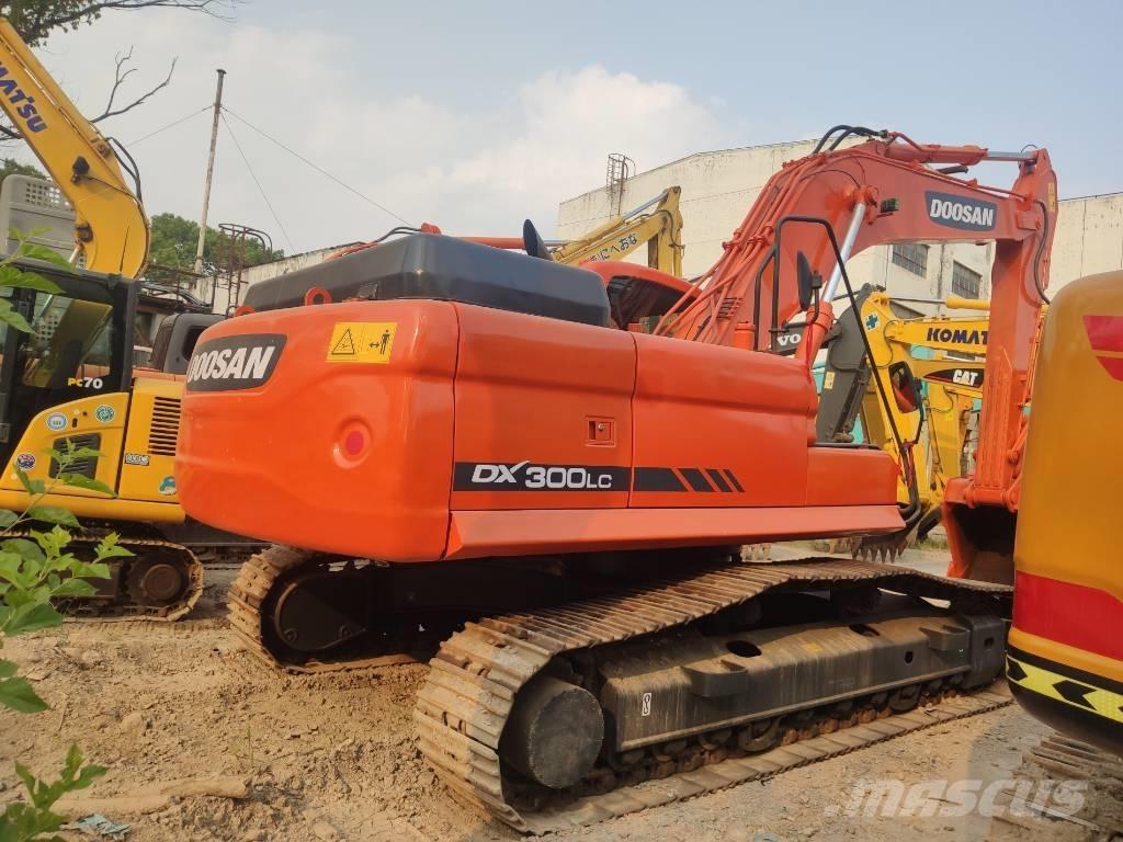 Doosan DX 300 Crawler excavators