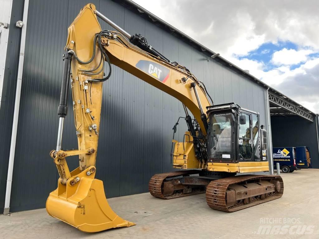 CAT 325 FL CR Crawler excavators