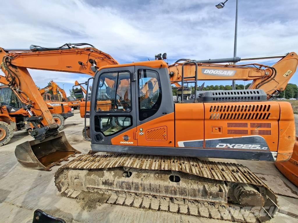 Doosan DX 225 LC-5 Crawler excavators