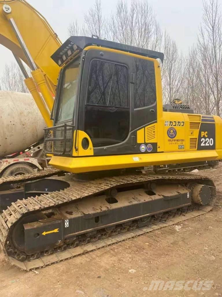 Komatsu PC 220-8 Crawler excavators