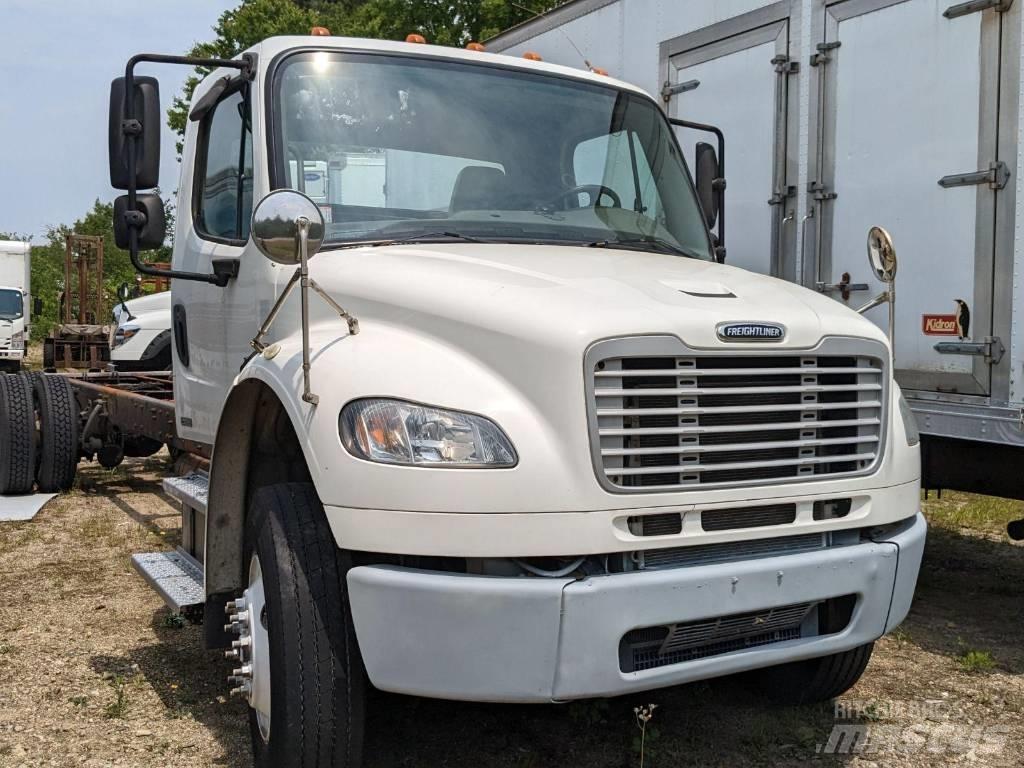 Freightliner M2106 Chassis Cab trucks