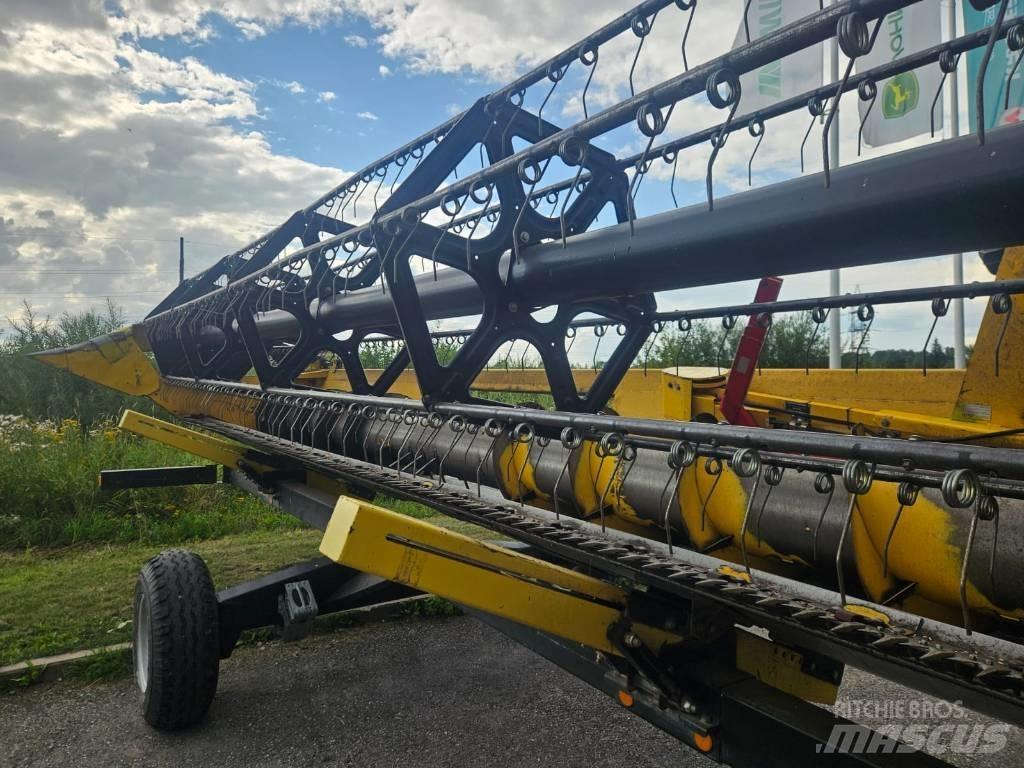 New Holland CX 8.80 Combine harvesters