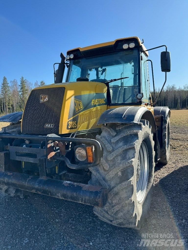 JCB Fastrac 3185 Tractors