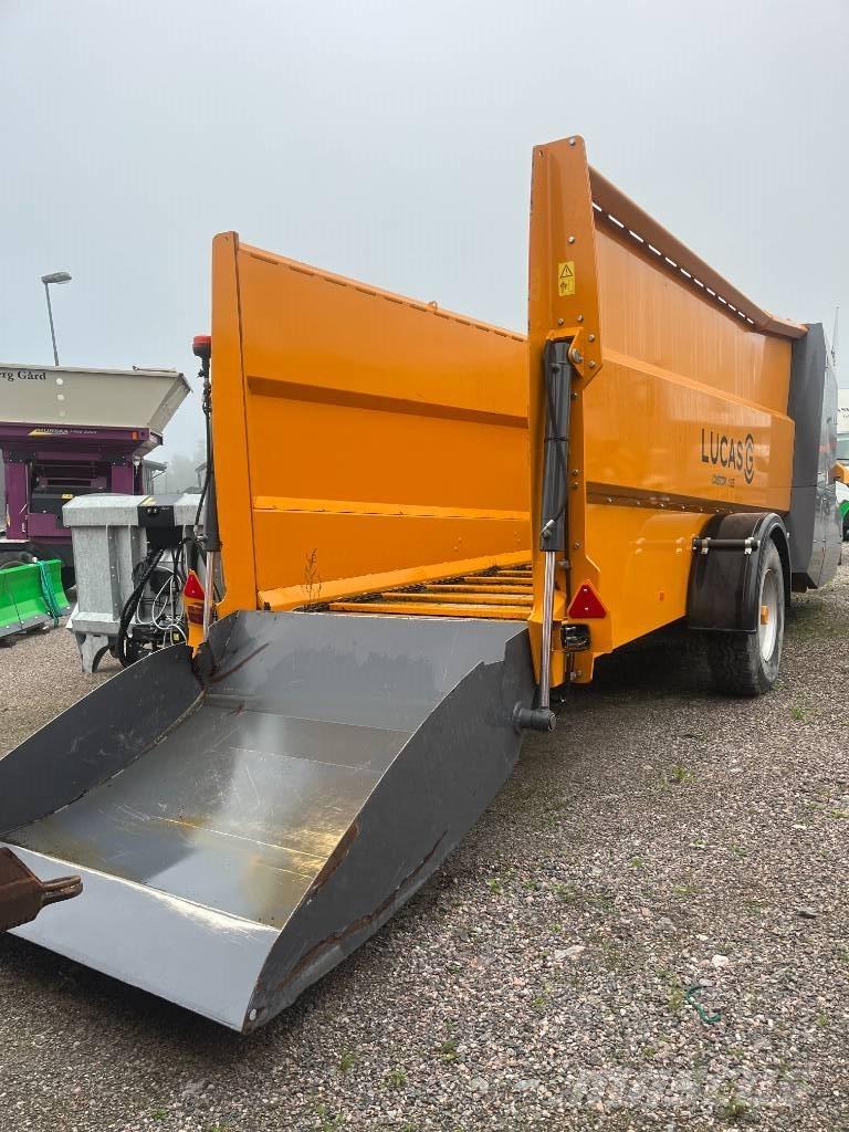 Lucas Castor R 185 Bale shredders, cutters and unrollers