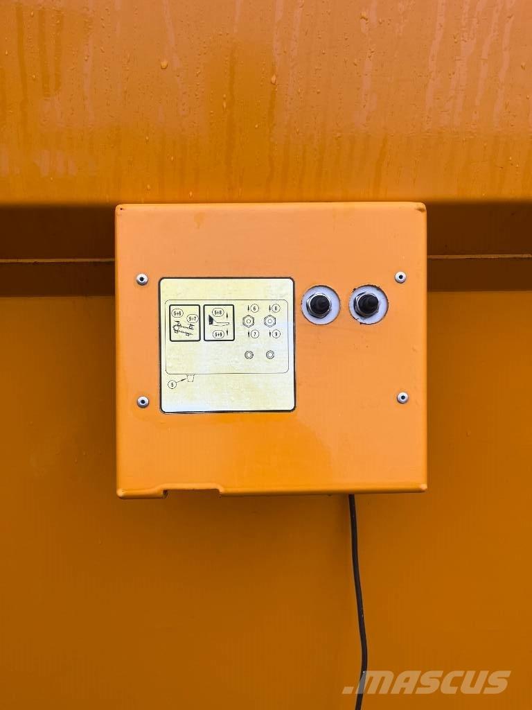 Lucas Castor R 185 Bale shredders, cutters and unrollers