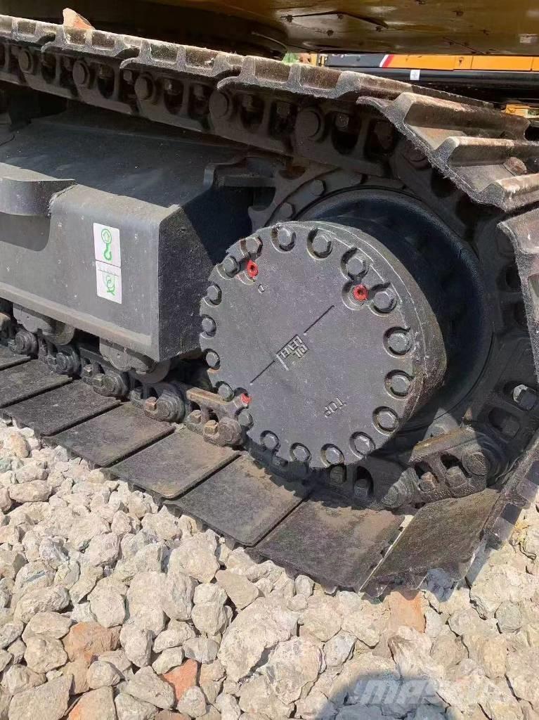 Komatsu PC 210 Crawler excavators