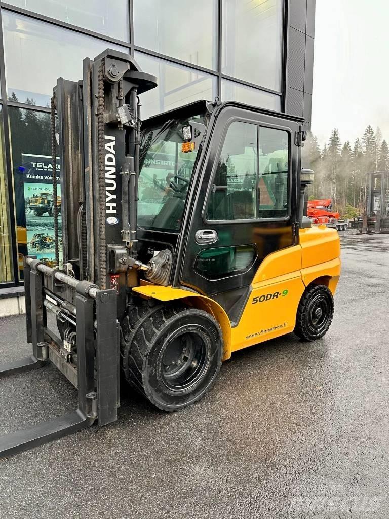 Hyundai 50DA-9 Diesel trucks