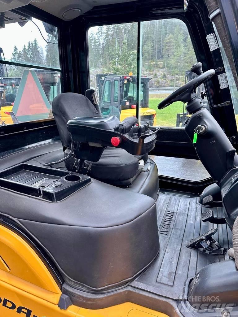 Hyundai 50DA-9 Diesel trucks
