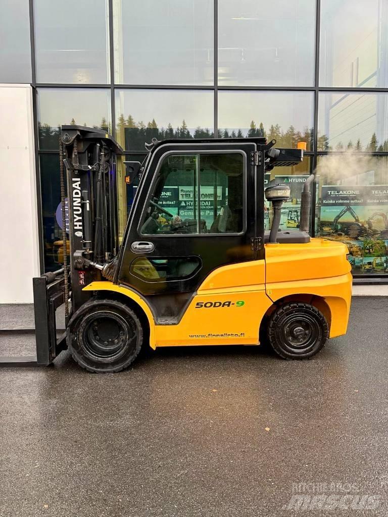 Hyundai 50DA-9 Diesel trucks
