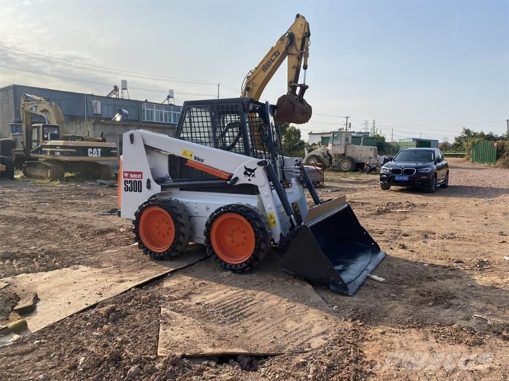 Bobcat S 300 Skid steer loaders