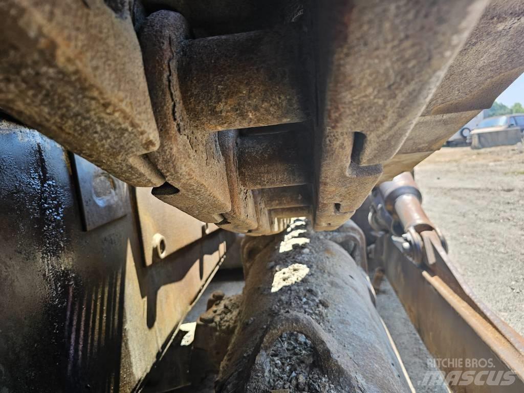 CAT D8L Crawler dozers