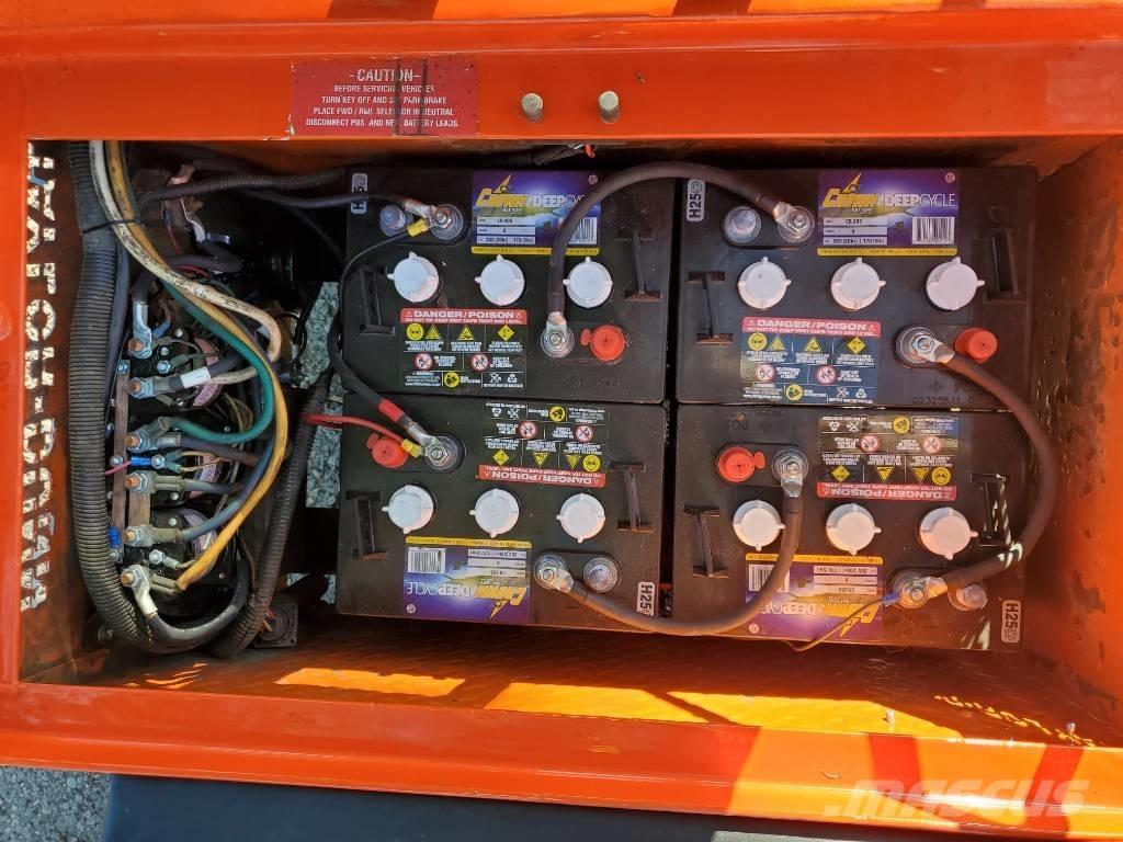 Taylor-Dunn SS536 Tow truck