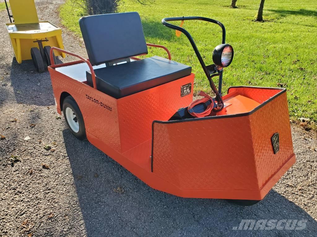 Taylor-Dunn SS536 Tow truck