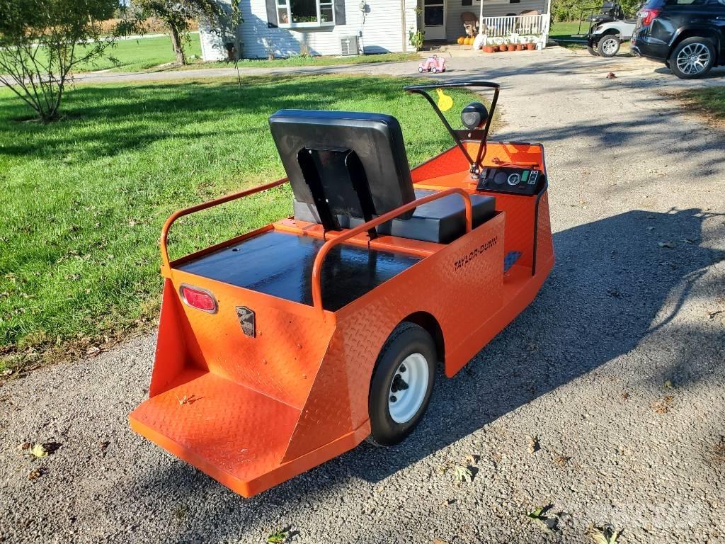 Taylor-Dunn SS536 Tow truck