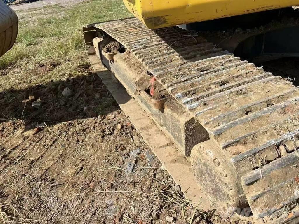 Komatsu PC 200 Crawler excavators