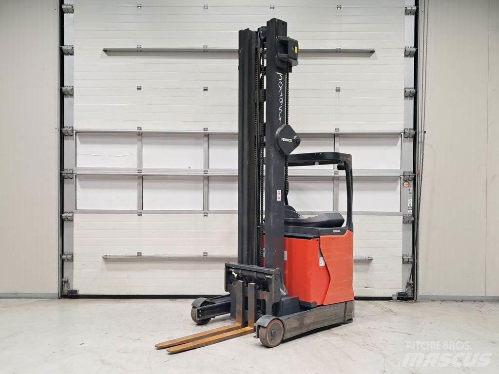 Linde R14 HD Reach truck