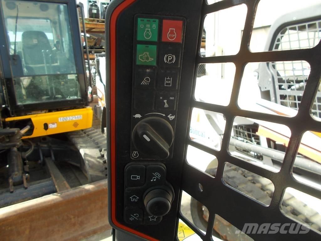 Bobcat T62 Skid steer loaders